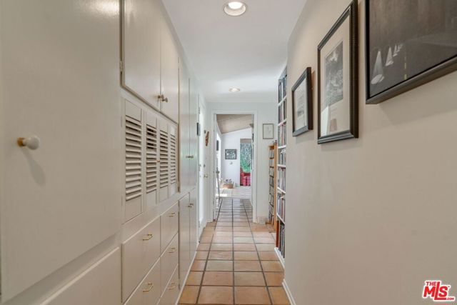 913 Chattanooga Avenue, Pacific Palisades (los Angeles), CA 90272