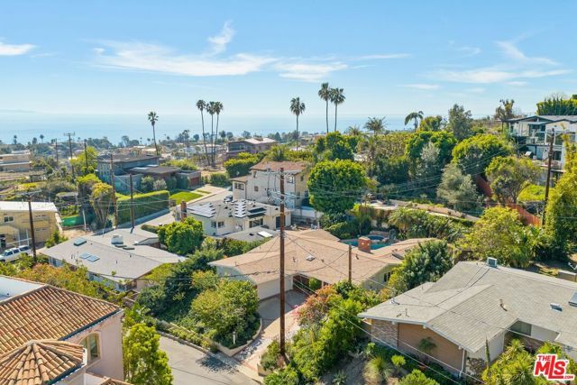 913 Chattanooga Avenue, Pacific Palisades (los Angeles), CA 90272