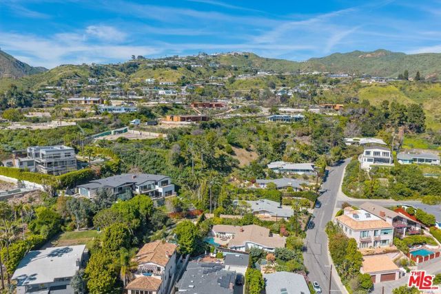 913 Chattanooga Avenue, Pacific Palisades (los Angeles), CA 90272