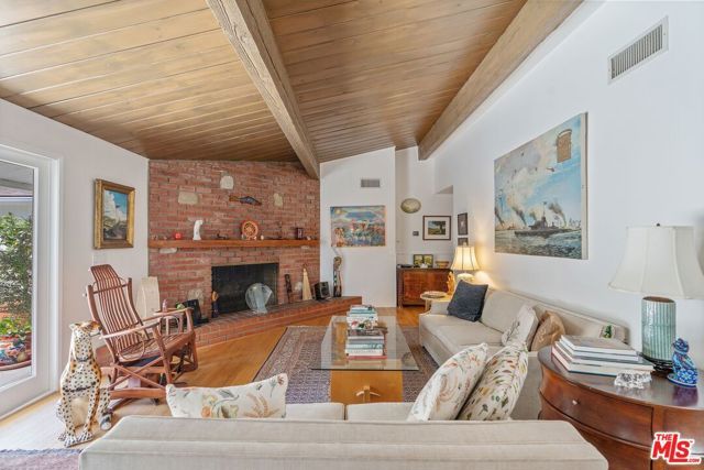 913 Chattanooga Avenue, Pacific Palisades (los Angeles), CA 90272