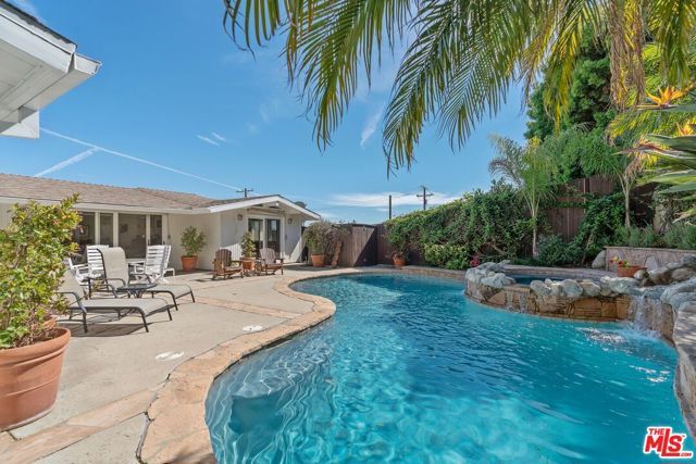 913 Chattanooga Avenue, Pacific Palisades (los Angeles), CA 90272