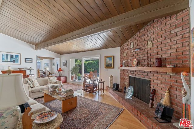 913 Chattanooga Avenue, Pacific Palisades (los Angeles), CA 90272
