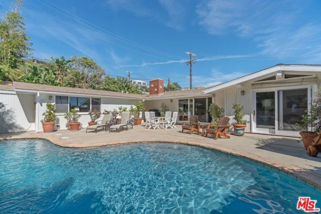 913 Chattanooga Avenue, Pacific Palisades (los Angeles), CA 90272