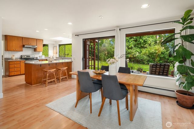 2958 72nd Avenue SE, Mercer Island, WA 98040
