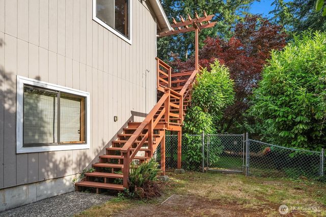 2958 72nd Avenue SE, Mercer Island, WA 98040