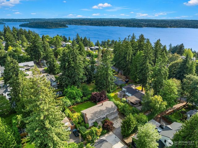 2958 72nd Avenue SE, Mercer Island, WA 98040