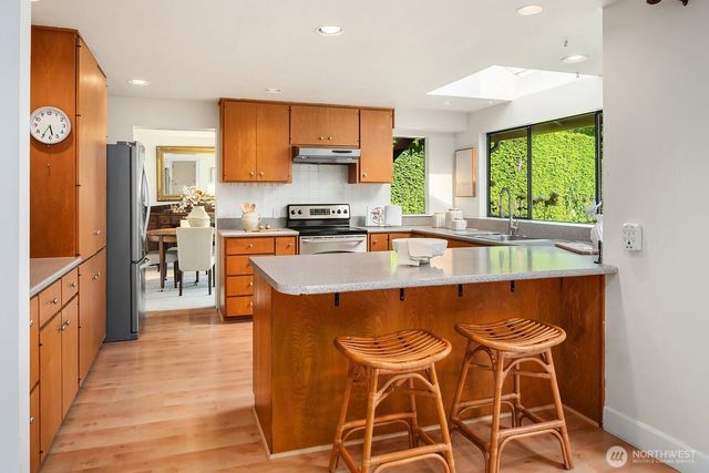 2958 72nd Avenue SE, Mercer Island, WA 98040