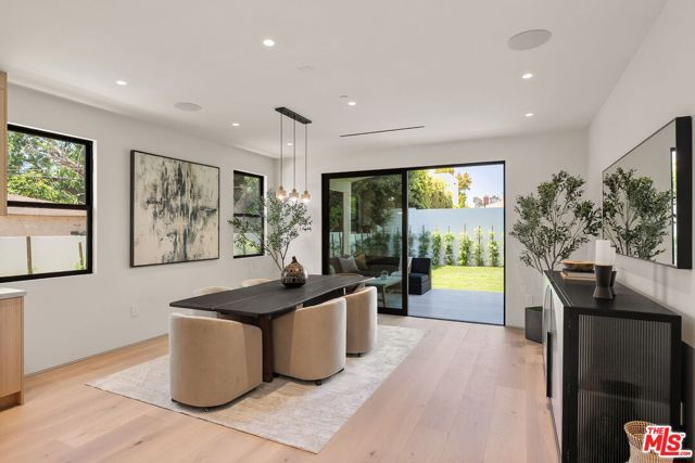2725 Midvale Avenue, Los Angeles, CA 90064