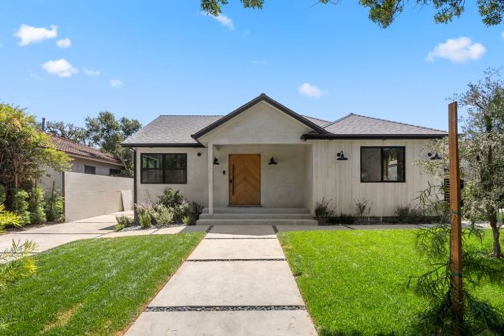 2725 Midvale Avenue, Los Angeles, CA 90064