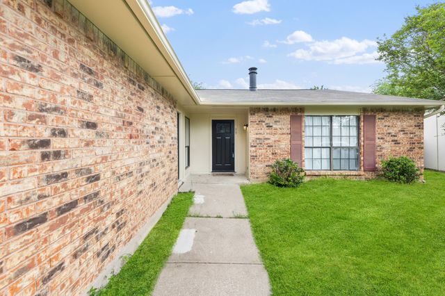 809 Levelland Drive, Arlington, TX 76017