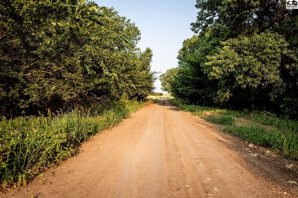 000 E Deer Dr