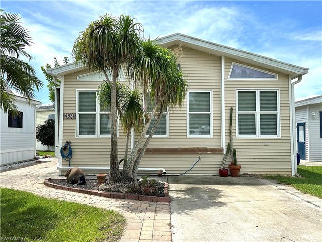 4531 Pilgrims WAY E, Estero, FL 33928