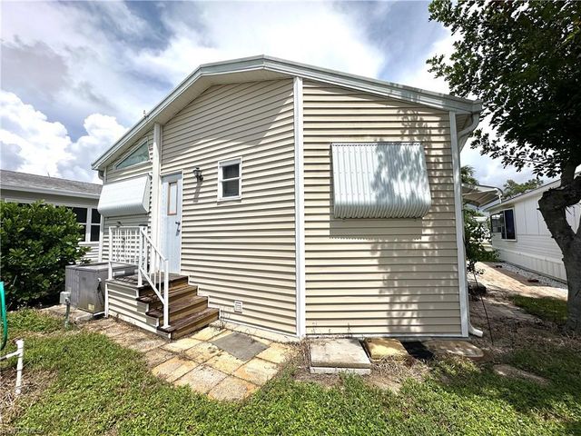 4531 Pilgrims WAY E, Estero, FL 33928