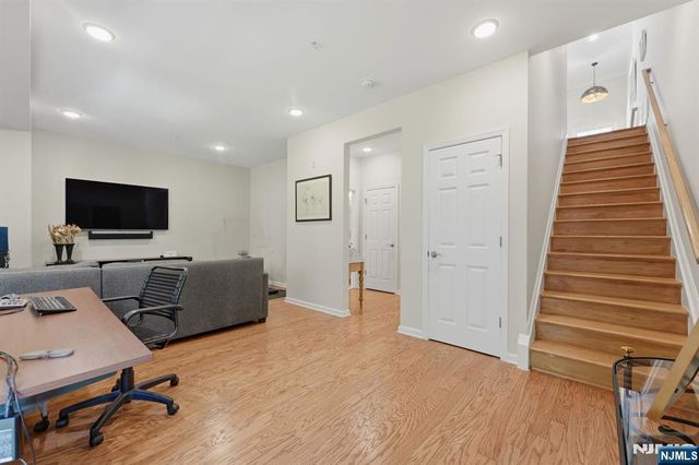 503 Laurel Lane, Cresskill, NJ 07626