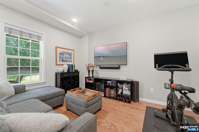 503 Laurel Lane, Cresskill, NJ 07626
