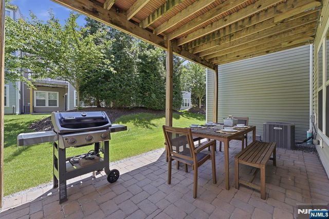503 Laurel Lane, Cresskill, NJ 07626