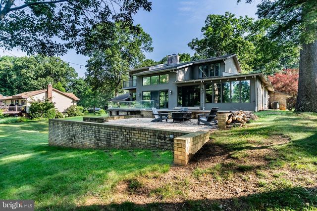 6566 FAIRWAY DR W, Fayetteville, PA 17222