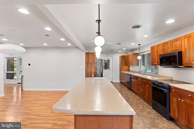 6566 FAIRWAY DR W, Fayetteville, PA 17222