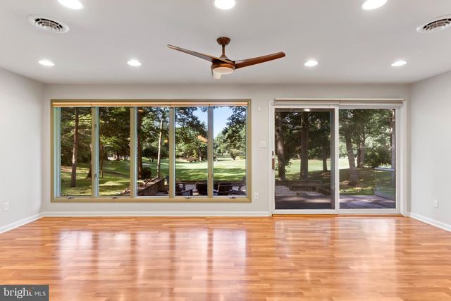 6566 FAIRWAY DR W, Fayetteville, PA 17222