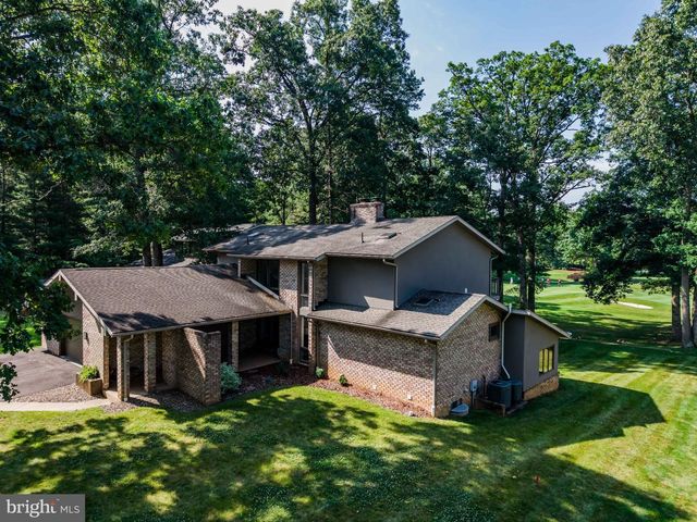 6566 FAIRWAY DR W, Fayetteville, PA 17222