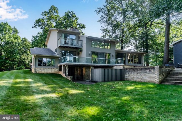 6566 FAIRWAY DR W, Fayetteville, PA 17222