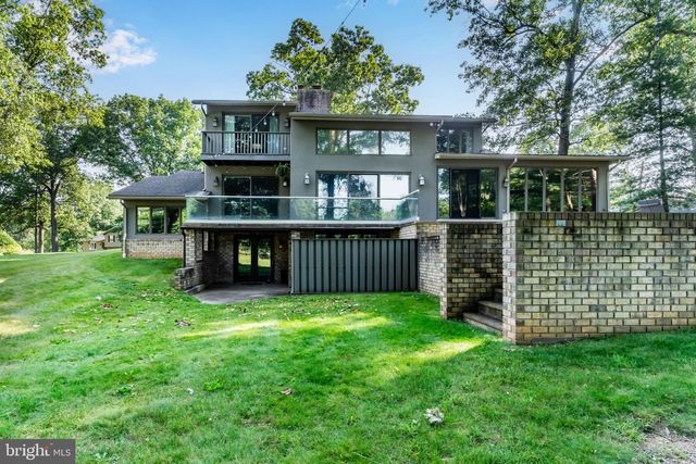 6566 FAIRWAY DR W, Fayetteville, PA 17222