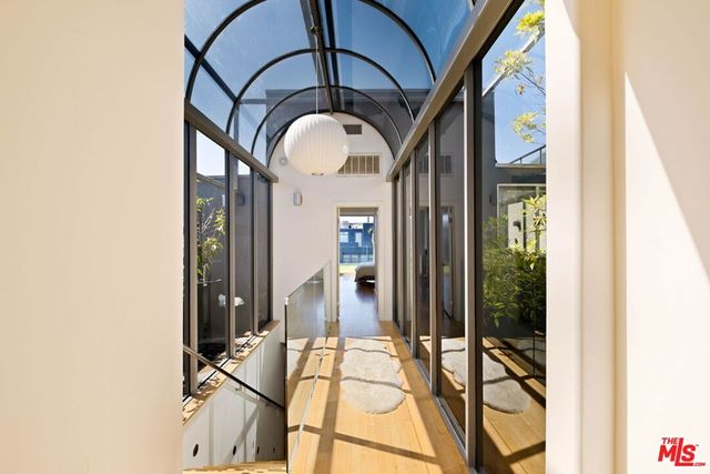 230 Carroll Canal, Venice, CA 90291