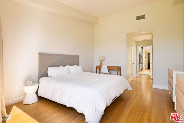 230 Carroll Canal, Venice, CA 90291