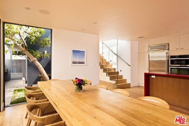 230 Carroll Canal, Venice, CA 90291