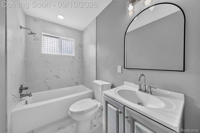 24935 Trombley Street, Harrison Charter Township, MI 48045