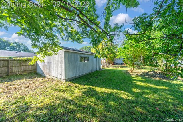 24935 Trombley Street, Harrison Charter Township, MI 48045