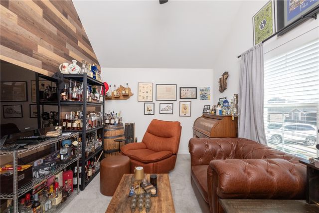 1575 N Pershing Street, Fayetteville, AR 72704