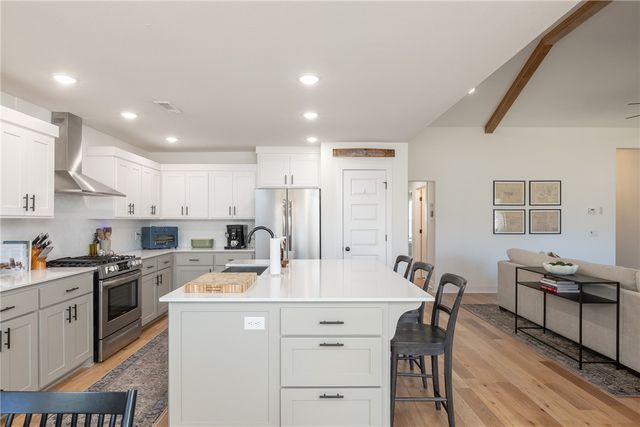 1575 N Pershing Street, Fayetteville, AR 72704