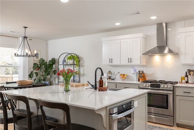 1575 N Pershing Street, Fayetteville, AR 72704