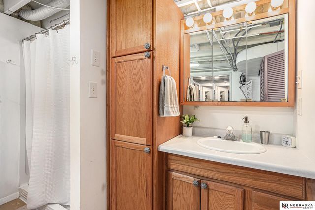 2344 S 61st Street, Lincoln, NE 68506