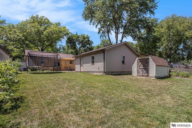 2344 S 61st Street, Lincoln, NE 68506