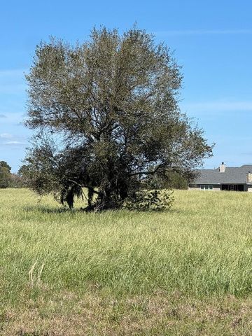 820 Chuckwagon Trail, Angleton, TX 77515