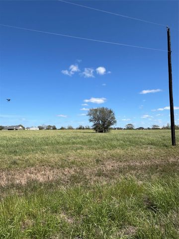 820 Chuckwagon Trail, Angleton, TX 77515