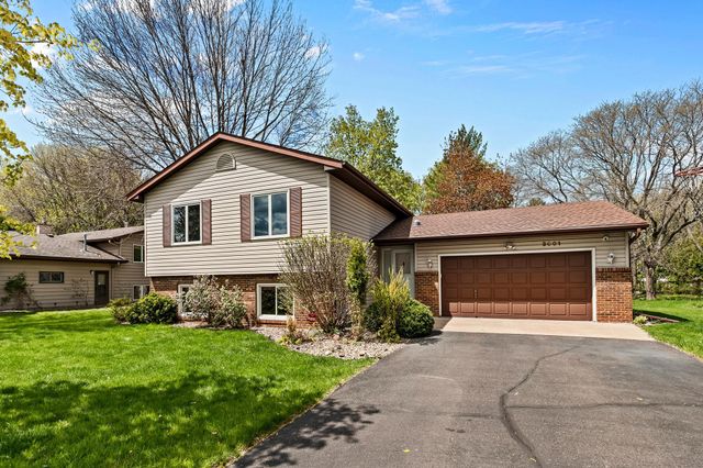 3001 Payne Avenue, Little Canada, MN 55117