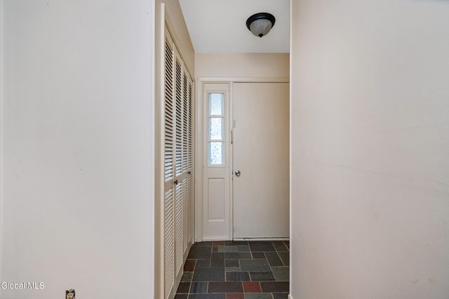 36 Bloomingdale Avenue, East Greenbush, NY 12061