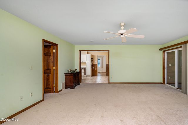 36 Bloomingdale Avenue, East Greenbush, NY 12061