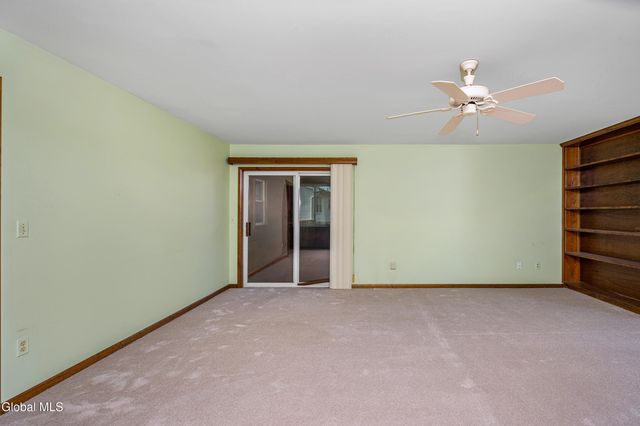 36 Bloomingdale Avenue, East Greenbush, NY 12061