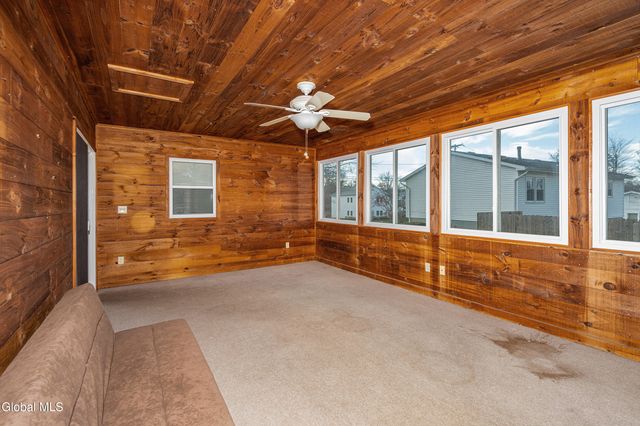 36 Bloomingdale Avenue, East Greenbush, NY 12061