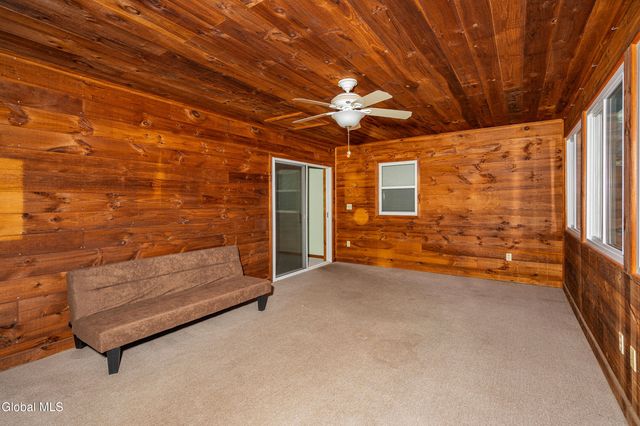 36 Bloomingdale Avenue, East Greenbush, NY 12061