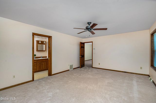 36 Bloomingdale Avenue, East Greenbush, NY 12061