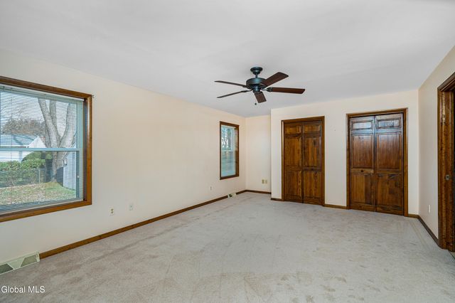 36 Bloomingdale Avenue, East Greenbush, NY 12061