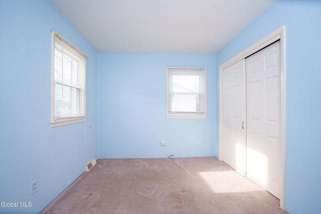 36 Bloomingdale Avenue, East Greenbush, NY 12061