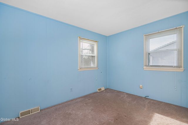 36 Bloomingdale Avenue, East Greenbush, NY 12061