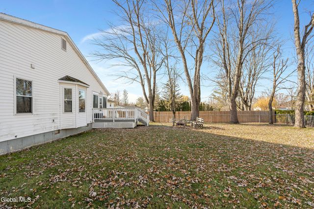 36 Bloomingdale Avenue, East Greenbush, NY 12061