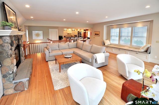 371 North Main Street, Suffield, CT 06078